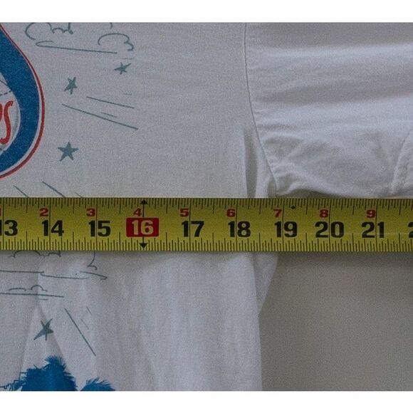 Jonas Brothers T-Shirt - Los Angeles Dodger Stadium Concert 9/9/2023 NWOT Size M - Picture 3 of 5